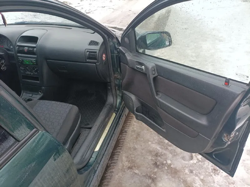 Продам opel astra 2001 года в хорошем состоянии. цена 249тыс. рублей. 2.0 бензин, масло не расходует. коробка механика, переключается отлично, без хрустов, без вылетов. .пробег 260тыс. км. комплектация богатая:кондиционер, усилитель руля, передние стеклоподьëмники, 4 подушки безопасности. электрозеркала с подогревом. салон в отличном состоянии. ходовка после переборки:новые передние стойки, ступицы, тормозные блины, колодки. кузов в хорошем состоянии, не гнилой, не ржавый. зимняя хорошая резина. документы в порядке. стс. птс. дкп. машина в макеевке. цена 249тыс. рублей. тел +79494426794 📞 звоните: +7(949)4426794 - фотография - 9