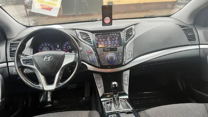 Hyundai i40 2013 год 2,0 бензин автомат пробег 220 тыс км обслужена не битая! климат подогревы камера состояние 🔥 цена 1 млн руб тел +79493153370 - фотография - 7