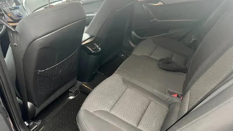 Hyundai i40 2013 год 2,0 бензин автомат пробег 220 тыс км обслужена не битая! климат подогревы камера состояние 🔥 цена 1 млн руб тел +79493153370 - фотография - 8