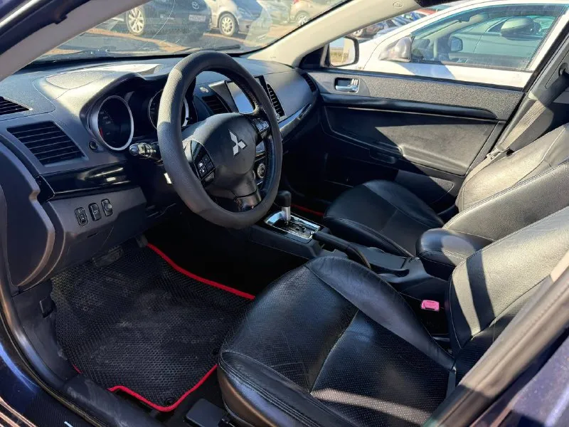 Продам mitsubishi lancer x 2008г. - 2.0 -автоматическая коробка автомобиль полностью обслужен, техника в отличном состоянии. авто стеклоподъемники, кондиционер, подогрев передних сидений, камера заднего вида, хорошая музыка. цена 820000 торг ! +79493923266 📲 tg: данил данил 📞 звоните: +7(949)3923266 - фотография - 4