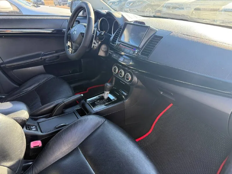 Продам mitsubishi lancer x 2008г. - 2.0 -автоматическая коробка автомобиль полностью обслужен, техника в отличном состоянии. авто стеклоподъемники, кондиционер, подогрев передних сидений, камера заднего вида, хорошая музыка. цена 820000 торг ! +79493923266 📲 tg: данил данил 📞 звоните: +7(949)3923266 - фотография - 7