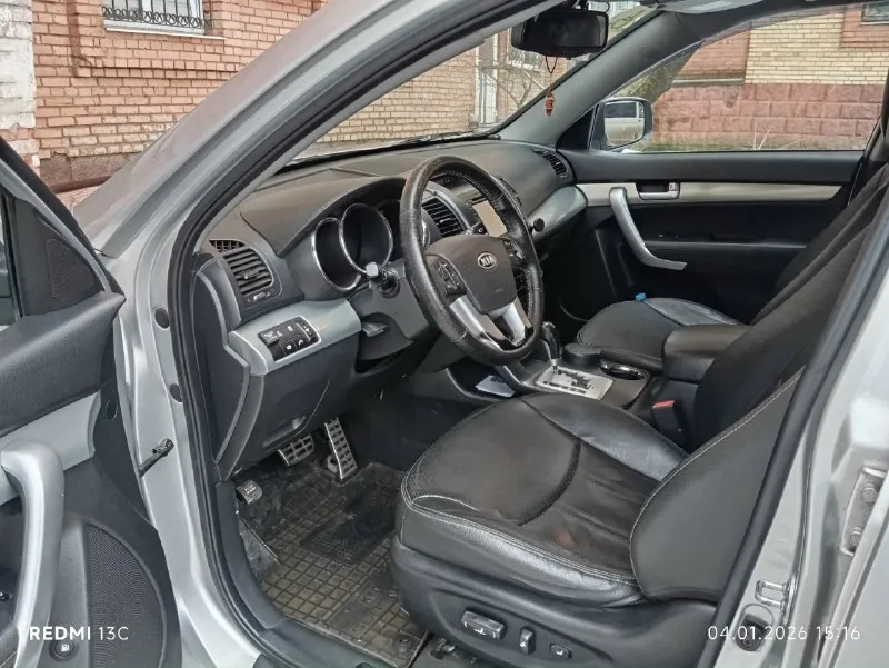 Продам kia соренто (кореец) 2011год. Пробег 105000 бензин+газ. Один владелец. Хорошее газовое оборудование. Панорама, полная комплектация. Машина и салон ухоженные. Без дтп, все стекла родные. Хорошие гос номера. 1.9 млн₽. Донецк +79495212784
📞 Звоните: +7(949)5212784 - фотография - 7