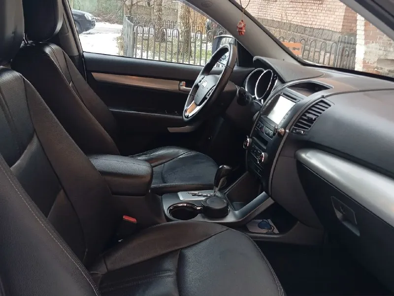 Продам kia соренто (кореец) 2011год. Пробег 105000 бензин+газ. Один владелец. Хорошее газовое оборудование. Панорама, полная комплектация. Машина и салон ухоженные. Без дтп, все стекла родные. Хорошие гос номера. 1.9 млн₽. Донецк +79495212784
📞 Звоните: +7(949)5212784 - фотография - 8