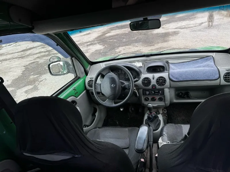 Продам renault kangoo 🔹год выпуска: 2001 🔹пробег: 313 тыс 🔹двигатель: 1.9 tdi (с турбиной ) 🔹коробка передач: механика 🔹привод: передний в продаже renault кенго, машина в рабочем состоянии, не использовалась в коммерческий целях, двигатель работает отлично, кпп в норме, ходовка перебрана ( новые шаровые, новая полуось справа, новый левый шрус, поменяны опоры стойки амортизатора, поменяны сайлент блоки рычагов, новые рулевые тяги ) на 300 тыс была заменена турбина, стартер, ремень грм, ролики, так же были заменены сайлент блоки задней балки, по кузову есть небольшая вмятина(видно на фото), установлен предпусковой подогрев тосола, поменяно масло-фильтра 300 км назад, любые переоформления (я собственник) все остальные вопросы по телефону 📲 +79493286822 евгений машина находится в горловке цена 360 тыс рублей (небольшой торг) 📞 звоните: +7(949)3286822 - фотография - 7