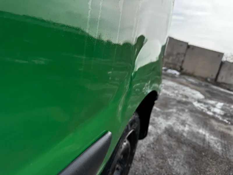 Продам renault kangoo 🔹год выпуска: 2001 🔹пробег: 313 тыс 🔹двигатель: 1.9 tdi (с турбиной ) 🔹коробка передач: механика 🔹привод: передний в продаже renault кенго, машина в рабочем состоянии, не использовалась в коммерческий целях, двигатель работает отлично, кпп в норме, ходовка перебрана ( новые шаровые, новая полуось справа, новый левый шрус, поменяны опоры стойки амортизатора, поменяны сайлент блоки рычагов, новые рулевые тяги ) на 300 тыс была заменена турбина, стартер, ремень грм, ролики, так же были заменены сайлент блоки задней балки, по кузову есть небольшая вмятина(видно на фото), установлен предпусковой подогрев тосола, поменяно масло-фильтра 300 км назад, любые переоформления (я собственник) все остальные вопросы по телефону 📲 +79493286822 евгений машина находится в горловке цена 360 тыс рублей (небольшой торг) 📞 звоните: +7(949)3286822 - фотография - 9