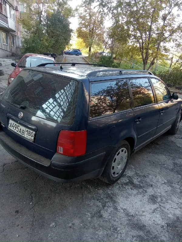 Прадам, либо обменяю на битое авто, под восстановление, возможно с моей доплатой. volkswagen пассат б5,1999 год, бензин 1.6, механика, на ходу, от хозяина, 300 т. р. предложения можно в телегу по этому номеру. +79494351197 📞 звоните: +7(949)4351197 - фотография - 1