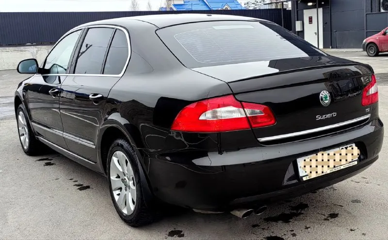 Продаю автомобиль skoda superb 2012 года. без дтп ✅ два владельца ✅ птс оригинал. мотор 1,8 полноценный автомат ✅ пробег 172000 ✅ два комплекта ключей. два комплекта колёс зима-лето. юридически чист. продажа с полным переоформлением. вложений ни каких не требует автомобиль полностью обслужен. по кузову как на фото. цвет коричневый, очень красивый. комплектация круиз-контроль, климат-контроль двухзонный, подогрев всех сидений, электро-сидений с памятью. мульти-руль. датчик дождя, датчик света регулировка зеркал подогрев зеркал. партроник. стабилизация анти-занос. осмотр г. донецк звонить по номеру телефона если нет связи пишите в телеграмм +79490881846. цена 1,100000 цена из-за срочности, - фотография - 6