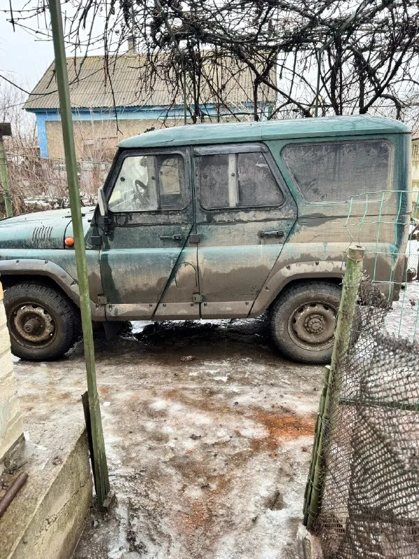 Доброго времени суток продается уаз хантер с доками норм из минусов надо подварить нужно сделать задний мост мотор подтраивает нужно посмотреть скорее всего вода попала мотор роботал норм по мелочам разобраться а так коробка норм 5ти ступка раздатка однарычажная с ними нечего делать не нужно а так машина норм нужно приложить руки по воздуху не пишем и не звоним цените мое и свое время цена из-за срочности пока продается интересующий меня автомобиль цена: 200.000руб‼️ номер: +7 (951) 748-01-37 ( сергей) телеграмм: +7 949 579 3253 📞 звоните: +7(949)5793253 - фотография - 4