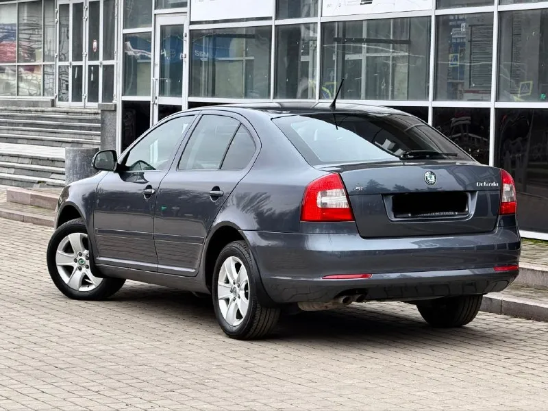 Skoda octavia год выпуска - 2012 двигатель - 1.8t автоматическая кпп ( asin ) пробег - 201.000км цена - 985.000₽ тел. - +79493902663 либо: - +79496799814 - фотография - 3