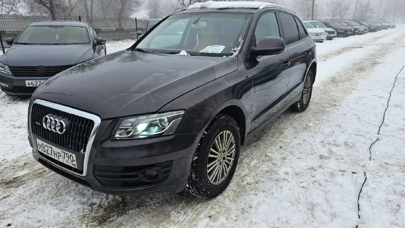 Audi q5 год выпуска: 2010 тип кпп: автоматическая объем двигателя: 2.0 литра тип топлива: бензин пробег: 171 000 км цена: 💥 1 420 000 ₽💥 дополнительная информация: полный привод двух-зонный климат контроль подогревы сидений мультируль led оптика парктроник технически в хорошем состоянии кредитование на выгодных для вас условиях! 📞 🇷🇺 +7 949 509 3428 +7 949 839 2499 - фотография - 2