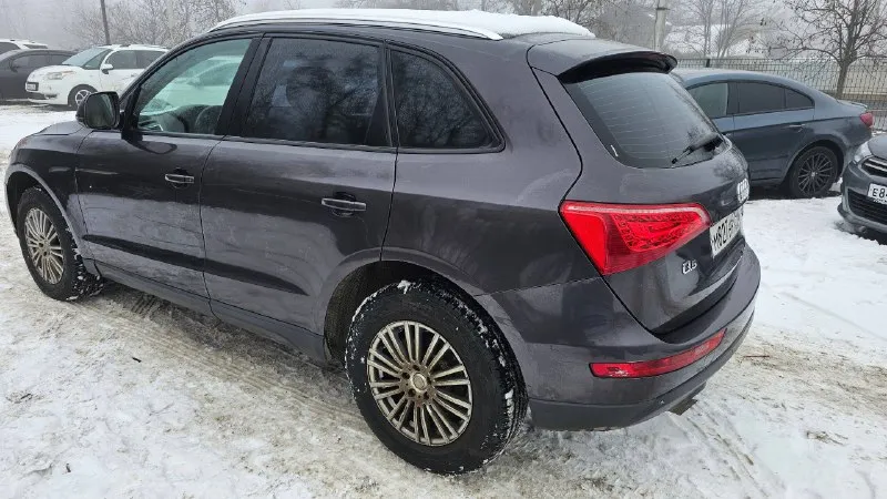 Audi q5 год выпуска: 2010 тип кпп: автоматическая объем двигателя: 2.0 литра тип топлива: бензин пробег: 171 000 км цена: 💥 1 420 000 ₽💥 дополнительная информация: полный привод двух-зонный климат контроль подогревы сидений мультируль led оптика парктроник технически в хорошем состоянии кредитование на выгодных для вас условиях! 📞 🇷🇺 +7 949 509 3428 +7 949 839 2499 - фотография - 3
