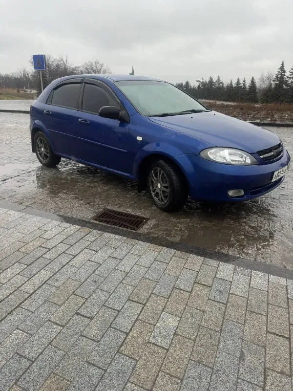 В продаже chevrolet lacetti 2007 года выпуска, механическая коробка передач пробег 184 тыс. км. автомобиль на надежном моторе 1,4. работает отлично, не троит не дымит. машину делал для себя и обслуживалась вовремя. все замены были записаны с пробегом в блокнот. масло не расходует от слова совсем, от замены до замены в одном уровне. масло менялось каждые 5000 км по кузову в хорошем состоянии. цена : 575 000 ₽ (торг) телефон для связи: +79493923275 место осмотра : донецк - фотография - 2