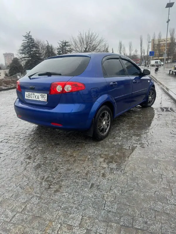 В продаже chevrolet lacetti 2007 года выпуска, механическая коробка передач пробег 184 тыс. км. автомобиль на надежном моторе 1,4. работает отлично, не троит не дымит. машину делал для себя и обслуживалась вовремя. все замены были записаны с пробегом в блокнот. масло не расходует от слова совсем, от замены до замены в одном уровне. масло менялось каждые 5000 км по кузову в хорошем состоянии. цена : 575 000 ₽ (торг) телефон для связи: +79493923275 место осмотра : донецк - фотография - 3