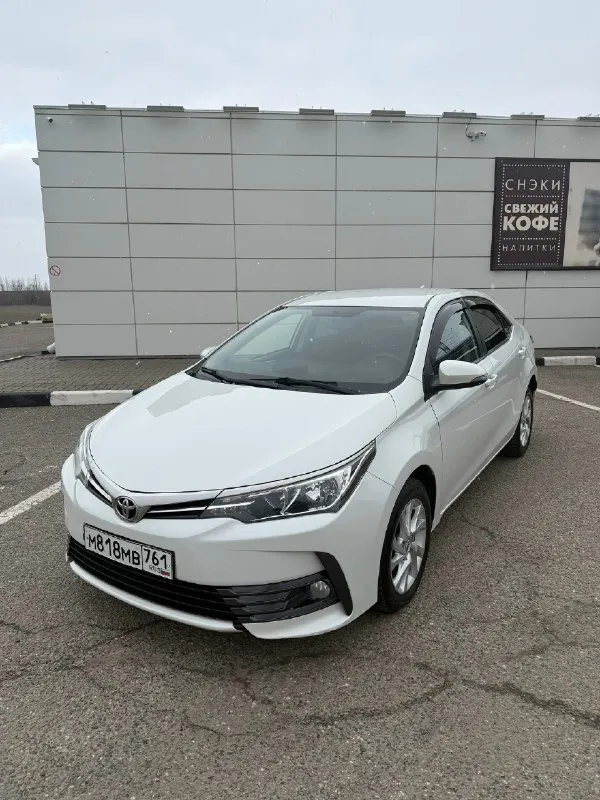 Продам toyota corolla 2018 года 1,6 коробка передач вариатор, авто в отличном состоянии пробег 128000км, ходовая мотор без нареканий, вариатор не дергает не пинает, все стекла родные, в машине крашены 2 двери без шпакли, подогрев сидений, подогрев руля, машина все время была в ростовской области цена 1470000₽ +79493348216 📞 🇷🇺 звоните: +79493348216 - фотография - 3