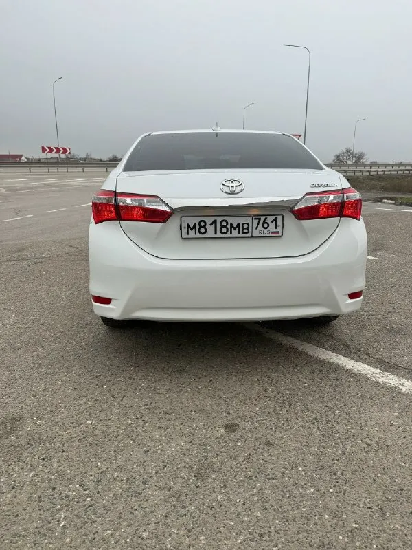 Продам toyota corolla 2018 года 1,6 коробка передач вариатор, авто в отличном состоянии пробег 128000км, ходовая мотор без нареканий, вариатор не дергает не пинает, все стекла родные, в машине крашены 2 двери без шпакли, подогрев сидений, подогрев руля, машина все время была в ростовской области цена 1470000₽ +79493348216 📞 🇷🇺 звоните: +79493348216 - фотография - 7