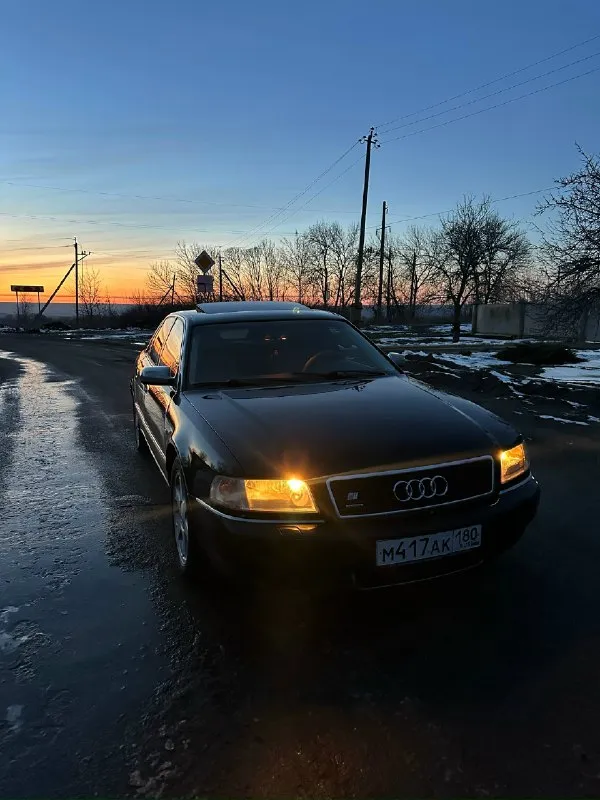 ❗️продам audi s8 d2 рестайлинг ❗️ год выпуска 2000 мотор 4.2 (aqh) 360 л. с. коробка: автомат пробег: 265.000 км. ✅цена: 700.000 руб. 📑 юридически абсолютно чистая, любое переоформление без проблем! я 1 хозяин по птс, по факту 3 ♻автомобиль в отличном состоянии. кузов без коррозии полностью алюминиевый, имеются возрастные моменты по лкп, сколы. салон в отличном состоянии для своих лет. вложений никаких не требует, 20 тыс. км назад менялся грм, сальники коленвала и распредвалов, частичная замена масла в коробке, течей по мотору нет. 🛞 2 комплекта резины зима r18 245/50, "triangle", лето r19 245/50 "marshal". 2 ключа, ♻комплектация: 2-х зонный климат контроль, подогрев передних/задних сидений, круиз контроль, солнечная батарея(люк) работает, электрорегулировка сидений во всех плоскостях, сиденья recaro, электрорегулировка подогрев боковых зеркал, центральный замок, стеклоподъемники, 8 подушек безопасности, шторки боковые механические, шторка заднего ветрового стекла электр 📞 звоните: +7(949)3305653 - фотография - 1