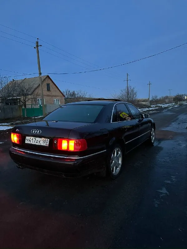 ❗️продам audi s8 d2 рестайлинг ❗️ год выпуска 2000 мотор 4.2 (aqh) 360 л. с. коробка: автомат пробег: 265.000 км. ✅цена: 700.000 руб. 📑 юридически абсолютно чистая, любое переоформление без проблем! я 1 хозяин по птс, по факту 3 ♻автомобиль в отличном состоянии. кузов без коррозии полностью алюминиевый, имеются возрастные моменты по лкп, сколы. салон в отличном состоянии для своих лет. вложений никаких не требует, 20 тыс. км назад менялся грм, сальники коленвала и распредвалов, частичная замена масла в коробке, течей по мотору нет. 🛞 2 комплекта резины зима r18 245/50, "triangle", лето r19 245/50 "marshal". 2 ключа, ♻комплектация: 2-х зонный климат контроль, подогрев передних/задних сидений, круиз контроль, солнечная батарея(люк) работает, электрорегулировка сидений во всех плоскостях, сиденья recaro, электрорегулировка подогрев боковых зеркал, центральный замок, стеклоподъемники, 8 подушек безопасности, шторки боковые механические, шторка заднего ветрового стекла электр 📞 звоните: +7(949)3305653 - фотография - 2