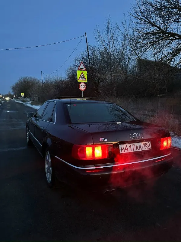 ❗️продам audi s8 d2 рестайлинг ❗️ год выпуска 2000 мотор 4.2 (aqh) 360 л. с. коробка: автомат пробег: 265.000 км. ✅цена: 700.000 руб. 📑 юридически абсолютно чистая, любое переоформление без проблем! я 1 хозяин по птс, по факту 3 ♻автомобиль в отличном состоянии. кузов без коррозии полностью алюминиевый, имеются возрастные моменты по лкп, сколы. салон в отличном состоянии для своих лет. вложений никаких не требует, 20 тыс. км назад менялся грм, сальники коленвала и распредвалов, частичная замена масла в коробке, течей по мотору нет. 🛞 2 комплекта резины зима r18 245/50, "triangle", лето r19 245/50 "marshal". 2 ключа, ♻комплектация: 2-х зонный климат контроль, подогрев передних/задних сидений, круиз контроль, солнечная батарея(люк) работает, электрорегулировка сидений во всех плоскостях, сиденья recaro, электрорегулировка подогрев боковых зеркал, центральный замок, стеклоподъемники, 8 подушек безопасности, шторки боковые механические, шторка заднего ветрового стекла электр 📞 звоните: +7(949)3305653 - фотография - 3