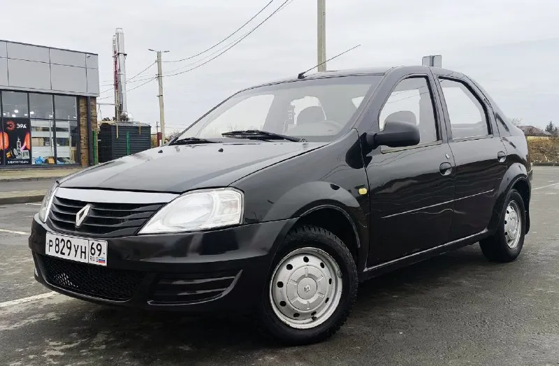 Продам renault logan ( renault логан) год выпуска 2011 пробег 185000 ( пробег родной) один собственник с момента покупки в автосалоне птс оригинал двигатель 1.4 в идеальном состоянии мкпп в идеальном состоянии электрика вся исправна салон в чехлах ( эко кожа) музыка с bluetooth расход топлива как у зажигалки запчасти и обслуживание не дорогое автомобиль максимально надёжный юридически автомобиль чист всё остальные вопросы по телефону +79495940087 осмотр донецк (центр) цена 375.000₽ 📞 звоните: +7(949)5940087 - фотография - 1