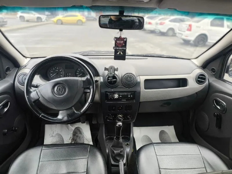 Продам renault logan ( renault логан) год выпуска 2011 пробег 185000 ( пробег родной) один собственник с момента покупки в автосалоне птс оригинал двигатель 1.4 в идеальном состоянии мкпп в идеальном состоянии электрика вся исправна салон в чехлах ( эко кожа) музыка с bluetooth расход топлива как у зажигалки запчасти и обслуживание не дорогое автомобиль максимально надёжный юридически автомобиль чист всё остальные вопросы по телефону +79495940087 осмотр донецк (центр) цена 375.000₽ 📞 звоните: +7(949)5940087 - фотография - 10