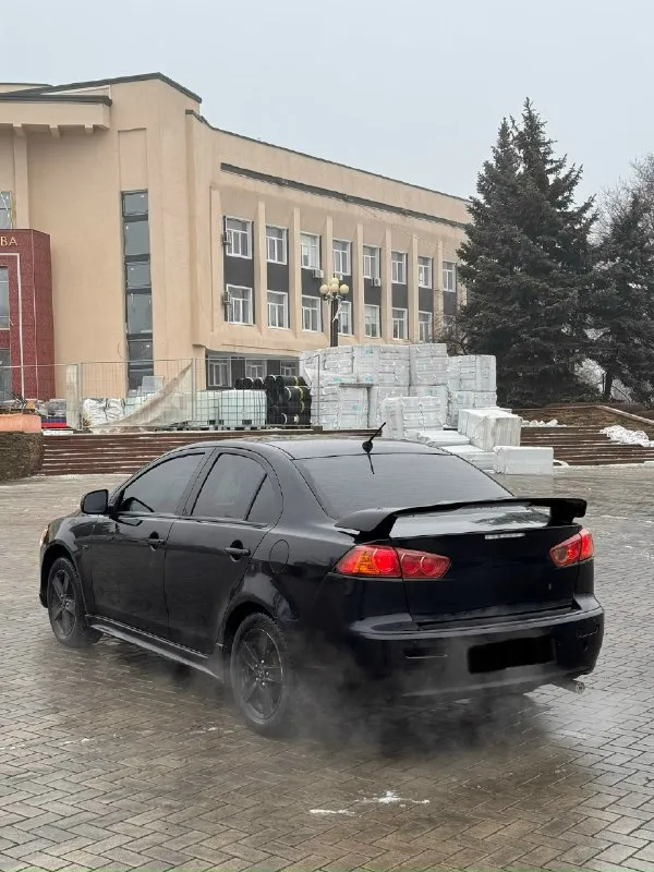 🔥🔥цена🔥🔥 lancer x лансер 10 год:2008 мотор: 2.0 (150 л. с. ) 2 ключа 2 комплекта резины зима/лето машина находится в прекрасном состоянии. мотор масло не жрёт, не дымит, не троит, работает прекрасно. коробка работает без рывков, без пинков и пробуксовок, переключает максимально плавно. кузов в прекрасном состоянии, без гнили, царапин, и ржавчины. отличная комплектация, в которой: подогревы передних сидений, сенсорная магнитола с bluetooth, мульти руль, круиз контроль, датчик дождя, датчик света, электро регулировка зеркал, 4 элсп с доводчиками и многое другое. документы полностью чистые, без запретов, без штрафов и каких либо обременений. могу присутствовать при переоформлении. 🔥цена:695.000 (реальному покупателю торг)🔥 связь: +7 (949) 566-83-04 (есть тг и вотсап) 📞 звоните: +7(949)5668304 - фотография - 5