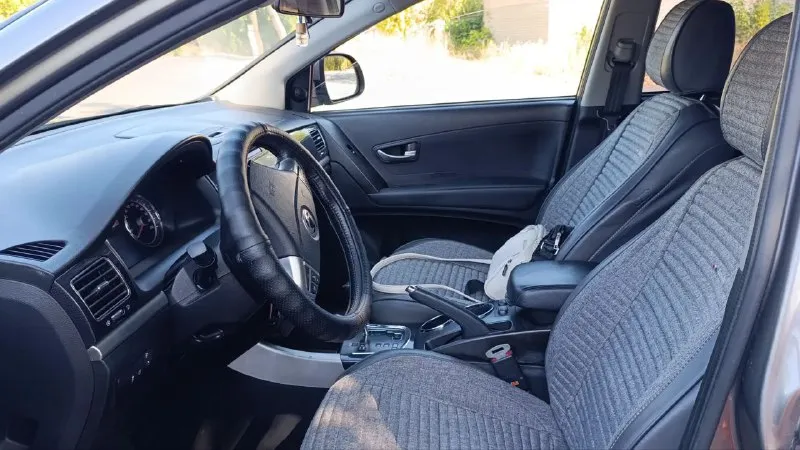 Ssangyong actyon год 2013 пробег 216 000 продам семейный автомобиль. в отличном состоянии. пробег не скручен!!! по технической части всё отлично! автомобиль ухоженный. музыка на андроиде с усилителем. камера заднего вида. сигнализация с автозапуском. два комплекта резины на оригинальных дисках. за автомобиль не стыдно, готов на любые проверки. автотека по запросу. цена 900 000 р. все вопросы по телефону +79493458548 📞 звоните: +7(949)3458548 - фотография - 3