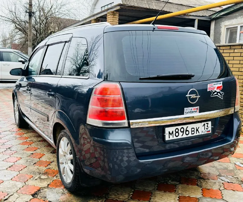 Продам opel зафира минивен 7 мест 1.8 механика 140 л. с 2007 года выпуска авто в отличном состоянии без каких либо вложений обсолютно кузов техника в идеале авто в заводском окрасе авто тека зеленая пробег 204000 родной хорошая комплектация климат контроль круиз контроль полный электро пакет обогревы сидений зеркал датчики света регулировки сидений и многое друго красивый салон кожа ткань состояние нового новая резина авто ухоженное за не го не стыдно звоните в любое время цена 765 торг реальному феникс +79495587838 телеграм 89613916172 📞 звоните: +7(949)5587838 - фотография - 2
