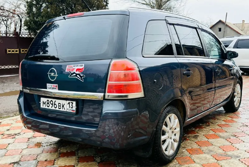 Продам opel зафира минивен 7 мест 1.8 механика 140 л. с 2007 года выпуска авто в отличном состоянии без каких либо вложений обсолютно кузов техника в идеале авто в заводском окрасе авто тека зеленая пробег 204000 родной хорошая комплектация климат контроль круиз контроль полный электро пакет обогревы сидений зеркал датчики света регулировки сидений и многое друго красивый салон кожа ткань состояние нового новая резина авто ухоженное за не го не стыдно звоните в любое время цена 765 торг реальному феникс +79495587838 телеграм 89613916172 📞 звоните: +7(949)5587838 - фотография - 3
