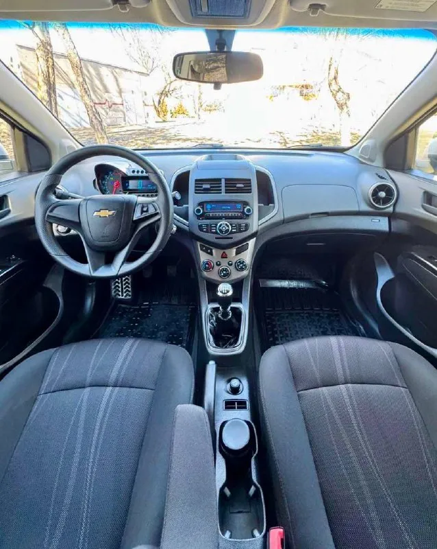 🇰🇵 chevrolet aveo t300 💰цена: 750 000р 🏢город: мариуполь 📅год выпуска: 2012 🧾пробег: 112 797км. ⚙️двигатель: 1.6 ⛽топливо: бензин ⚙️кпп: механика 📞 телефон: +7-949-727-41-51 +7-949-551-91-52 +7-989-263-55-56 💾 описание: техническая часть на 5+ ✅ оригинальный пробег ✅ родная краска 100% ✅ южная эксплуатация ✅ отличное состояние ❄️ кондиционер, гур, abs, 2 airbag, свежая резина bridgestone blizzak, центральный замок, два ключа, салон как новый после ионизации от бактерий. ➕ автомобиль с пройденным техническим осмотром и готов к переоформлению. улица шевченко 2️⃣6️⃣9️⃣ 🏦 возможна продажа в кредит по двум документам. - фотография - 8