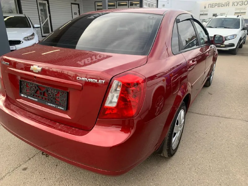 Chevrolet lacetti 1.6 2010г автомобиль в отличном состоянии без вложений кузов почти весь в заводском окрасе без дефектов в авто работает все кондиционер обслужен салон как новый по ходовой взбитая без стуков пробег родной 294т мотор в идеале не дымит масло жора нет! все прозрачно приезжайте смотрите цена 570 торг минимальный +79496347909 - фотография - 6