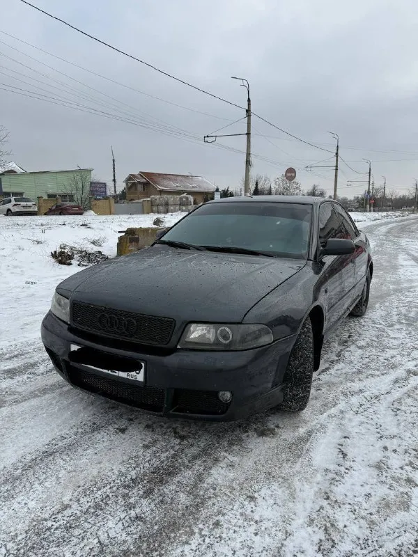В продаже пацанский автомобиль ауди а4 двигатель 1.8 бензин в хорошем состоянии вложений не требует машина каждый день на ходу цена 500 реальному покупателю торг по всем вопросам в лс или по телефону +79493798144 - фотография - 3