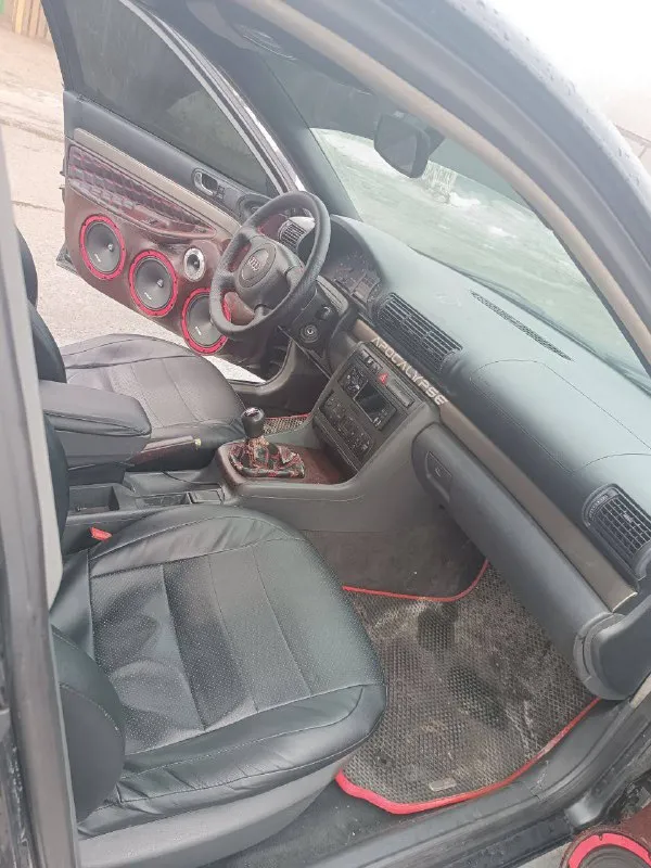 В продаже пацанский автомобиль ауди а4 двигатель 1.8 бензин в хорошем состоянии вложений не требует машина каждый день на ходу цена 500 реальному покупателю торг по всем вопросам в лс или по телефону +79493798144 - фотография - 8