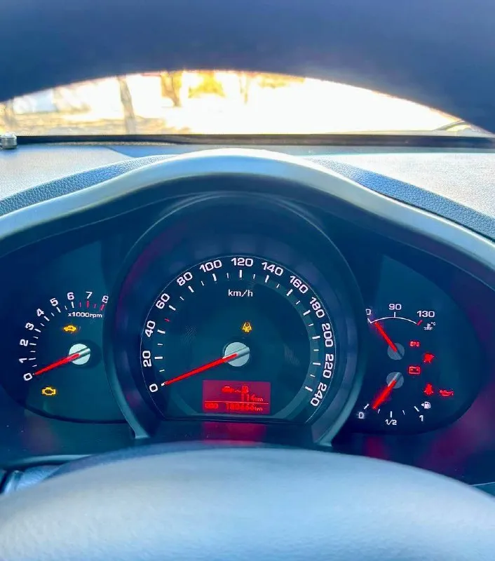 ⚪️ Kia sportage awd
💰Цена: 1 170 000р
🏢Город: мариуполь
📅Год выпуска: 2012
🧾Пробег: 180 666км.
⚙️Двигатель: 2.0
⛽Топливо: бензин
⚙️Кпп: механика
📞 Телефон:
+7-949-727-41-51
+7-989-263-55-56
+7-949-551-91-52
💾 Описание:
Sportage - безусловный лидер. ..
✔️Опрятный кузов без коррозии
✔️Южная эксплуатация
✔️Техническая часть на 5+
💥 Новый двигатель установлен 25 000км назад работает идеально, мкпп и полный привод без нареканий, ходовая сбитая.
Отличная комплектация:
Кондиционер ❄️ (холодит отлично), подогрев всех сидений, кожаный мульти-руль, полный электропакет, птф, abs, airbag, гур, android магнитола, литые диски.
➕Автомобиль с пройденным техническим осмотром и готов к переоформлению.
Улица шевченко 2️⃣6️⃣9️⃣ - фотография - 10