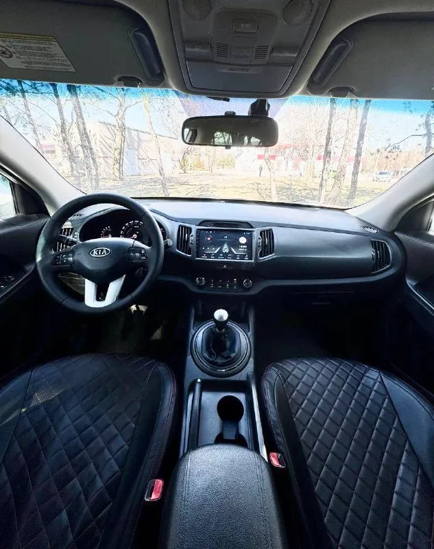 ⚪️ Kia sportage awd
💰Цена: 1 170 000р
🏢Город: мариуполь
📅Год выпуска: 2012
🧾Пробег: 180 666км.
⚙️Двигатель: 2.0
⛽Топливо: бензин
⚙️Кпп: механика
📞 Телефон:
+7-949-727-41-51
+7-989-263-55-56
+7-949-551-91-52
💾 Описание:
Sportage - безусловный лидер. ..
✔️Опрятный кузов без коррозии
✔️Южная эксплуатация
✔️Техническая часть на 5+
💥 Новый двигатель установлен 25 000км назад работает идеально, мкпп и полный привод без нареканий, ходовая сбитая.
Отличная комплектация:
Кондиционер ❄️ (холодит отлично), подогрев всех сидений, кожаный мульти-руль, полный электропакет, птф, abs, airbag, гур, android магнитола, литые диски.
➕Автомобиль с пройденным техническим осмотром и готов к переоформлению.
Улица шевченко 2️⃣6️⃣9️⃣ - фотография - 8