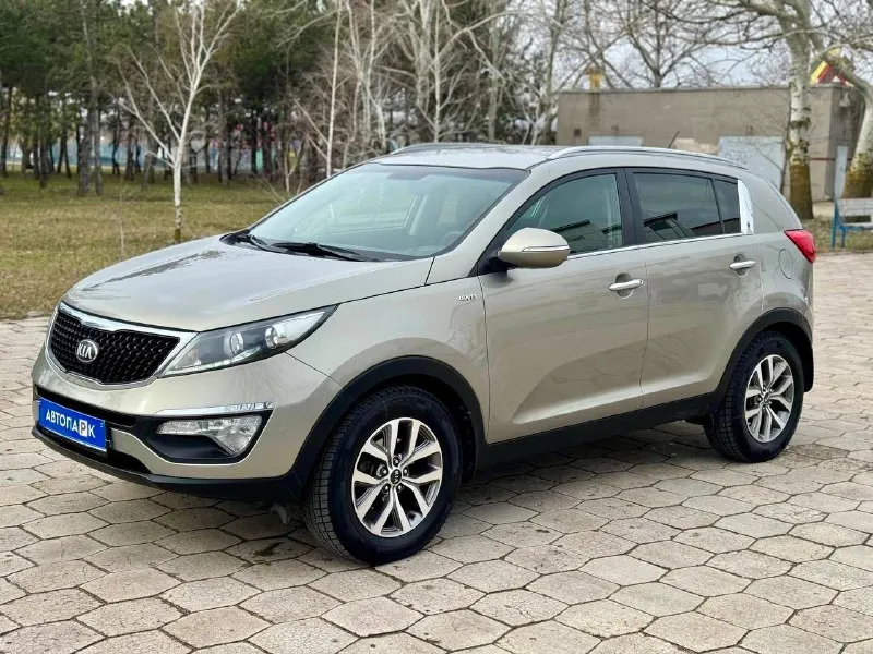 ⚪️ Kia sportage restyling awd

💰Цена: 1 300 000р
🏢Город: мариуполь
📅Год выпуска: 2014
🧾Пробег: 174 848км.
⚙️Двигатель: 2.0
⛽Топливо: бензин
⚙️Кпп: механика 6-ст

📞 Телефон:

+7-949-727-41-51
+7-989-263-55-56
+7-949-551-91-52

💾 Описание:

Sport. .. Езусловный лидер среди паркетников на российском рынке. Бензиновый двигатель g4kd объёмом 2.0 литра в паре с классической шестиступенчатой механикой и полноприводной компоновкой не имеет заводских недостатков, надежный, неприхотливый и дешевый в обслуживании как и весь автомобиль.

✅ Рестайлинг

✅ Один владелец, птс оригинал

✅ Техническая часть на 5+

✅ Южная эксплуатация

Двигатель работает ровно без расхода масла, мкпп и полный привод без нареканий, ходовая сбитая.

Богатая комплектация:

❄️/🔥 Двухзонный климат контроль, подогрев всех сидений, кожаный мульти-руль с подогревом, полный электропакет, птф, abs, airbag, гур, круиз контроль, android магнитола с камерой заднего вида, оригинальные литые диски на новой зимней - фотография - 1