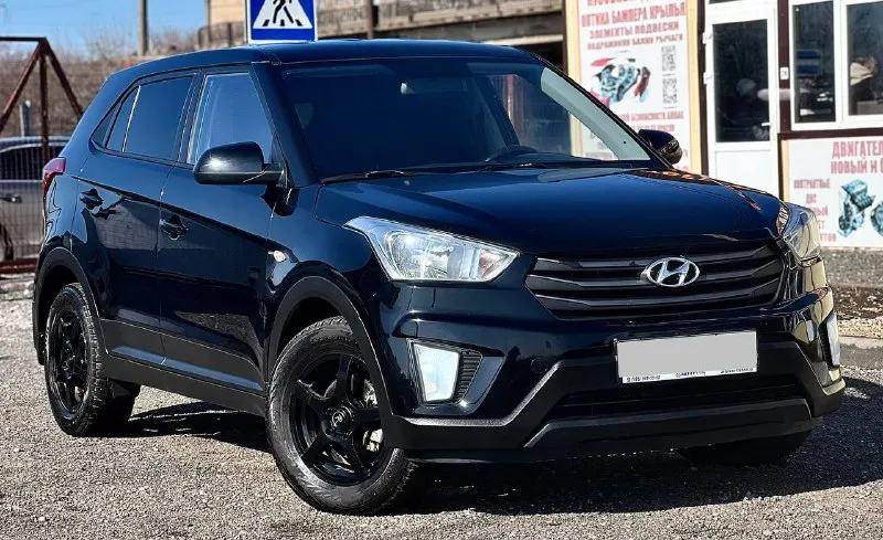 Продам hyundai creta год:2017 :1.6 коробка:автомат пробег:156.000км цена:1.495.000₽ номер: +79495011956 или +794941003435 на обоих номерах есть телеграмм авто в идеальном состоянии без вложений сел и поехал, кузов автомобиля выглядит идеально как на фото, не ржавчин не вмятины не царапин, кузов как у нового авто, техническая часть автомобиля на 5+ обслуженная за машиной был должный уход! хорошая комплектация:мульти руль, электра зеркала, подогревы сидений, датчики дождя и света, хорошая мульти медия с bt, aux, usb, подогрев руля, помощь при подъеме и спуске, датчики давления шин, обогрев переднего и заднего стекла, и много другое, все стекла родные лобовое в том числе. больше информации по телефону! 📞 звоните: +7(949)5011956 - фотография - 2