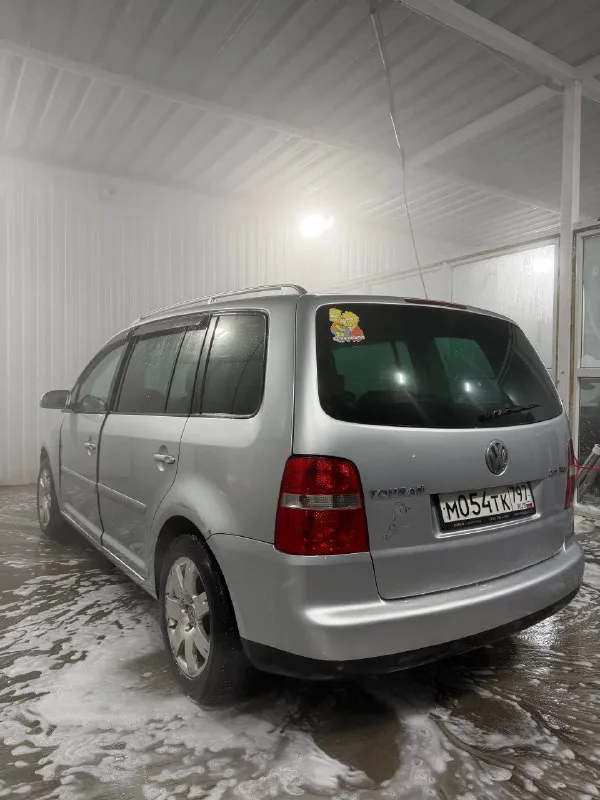 Продам обмен volkswagen touran 2004 год 7 местный 2 литра турбо на автомате подогрева зеркал подогрев сидения кожаный салон круизконтроль машина сел поехал цена данного авто 430 тыс рублей торг +79494452420 📲 tg: @davidydhdbd 📞 звоните: +7(949)4452420 - фотография - 3