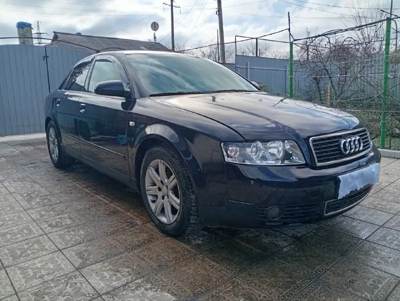 Audi a4 2005 год, 1.8 турбо, механика. в хорошем состоянии, ничего делать по авто не нужно. резина зима/лето. авто на учете, запретов и штрафов нет. продажа от собственника. цена 800 тыс. г. донецк. тел: +79493371461 - фотография - 2