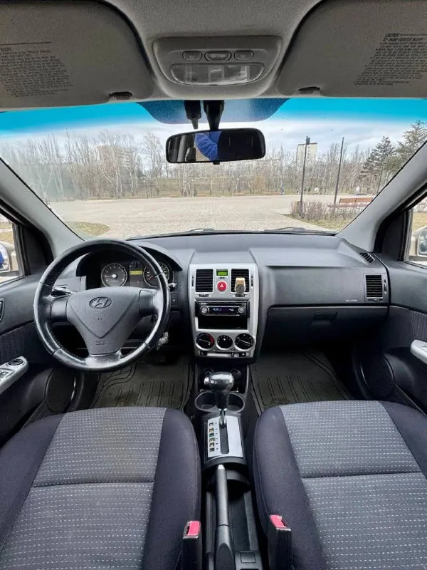 ❤️ hyundai getz at 💰цена: 640 000р 🏢город: мариуполь 📅год выпуска: 2006 🧾пробег: 105 842км ⚙️двигатель: 1.4 ⛽топливо: бензин ⚙️кпп: автомат 📞 телефон: +7-949-727-41-51 +7-989-263-55-56 +7-949-551-91-52 💾 описание: ✅ местный, не пригнанный автомобиль ✅ один владелец, птс оригинал ✅ кузов в отличном состоянии ✅ техническая часть на 5+ ✅ салон как новый ✅ коробка автомат кондиционер ❄️ (работает отлично), abs, airbag, 4 стеклоподъемника, электро зеркала, гидроусилитель руля, птф, регулировка сиденья по высоте, магнитола с usb. улица шевченко 269 🏦 возможна продажа в кредит по двум документам. - фотография - 8