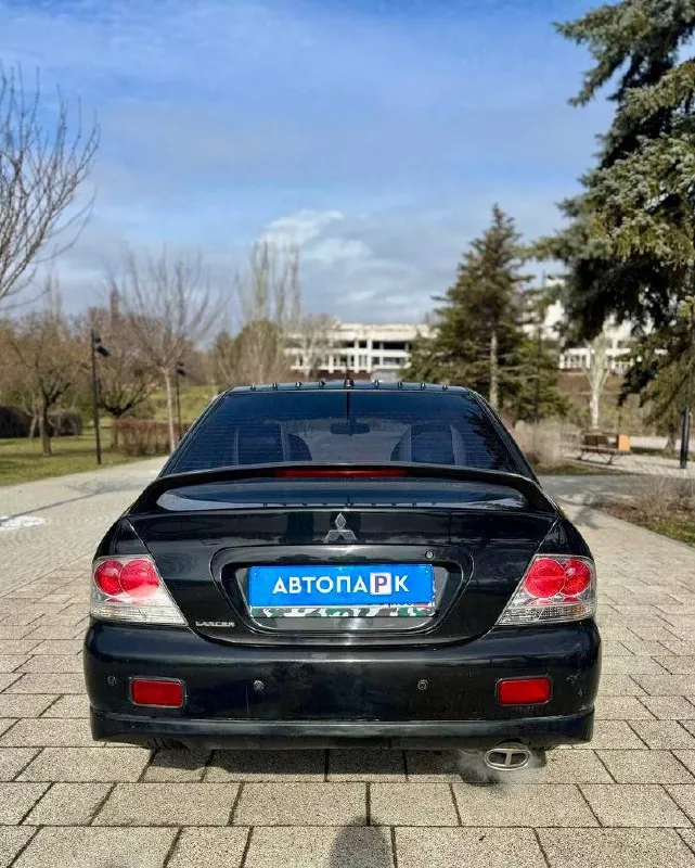 🇯🇵 mitsubishi lancer 9 restyling 💰цена: 580 000р 🏢город: мариуполь 📅год выпуска: 2006 🧾пробег: 229 862км. ⚙️двигатель: 2.0 ⛽топливо: бензин ⚙️кпп: автомат 📞 телефон: +7-949-727-41-51 +7-989-263-55-56 +7-949-551-91-52 💾 описание: легендарный седан комплектации sport с японским качеством будет идеальным выбором для тех кто ищет надежный автомобиль. ✅ оснащен надежным двигателем 4g63 ✅ классическая акпп ✅ южная эксплуатация ✅ отличное состояние ✅ кузов без коррозии шикарная комплектация: полный электропакет, центральный замок, кондиционер, подогрев сидений, электропривод зеркал, птф, android магнитола с вluеtооth, литые диски. улица шевченко 269 🏦 возможна продажа в кредит по двум документам. - фотография - 4