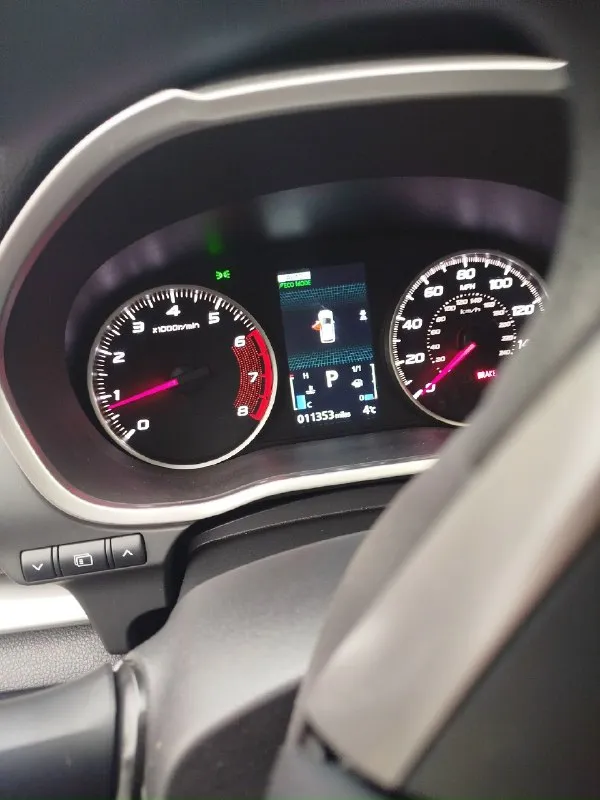 Продам mitsubishi эклипс кросс 2018г, в комплектации limited edition, в идеальном состоянии, с пробегом 18500км ездил дедушка. полный привод. есть все для комфортной езды. гаражное хранение. продажа не срочная. любые проверки, г. шахтерск. цена 2250мл с торгом +79493531391 📞 звоните: +7(949)3531391 - фотография - 9