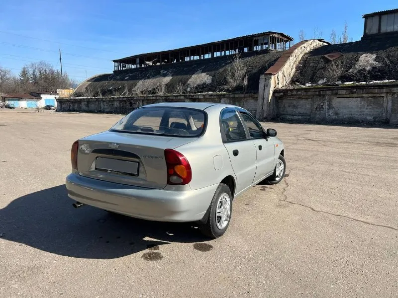 Предлагаю вашему вниманию отличный chevrolet lanos✅ двигатель 1.5✅ 2008год✅ авто в идеальном, состоянии от слова совсем✅ все узлы и агрегаты работают штатно 🚀 ничего не стучит, не гремит, не дымит✅ все расходники, заменены есть отчёт о прохождении то масла фильтра. ✅ оригинальный пробег,154 тысяч подтверждёный✅ оригинальный птс✅ на данный момент машина не требует никаких вложений ✅ комплектация sx, с гуром, стеклоподъёмники кондиционером робочим ✅ авто без жуков и рыжиков, стаканы, и дно всё целое, новая запаска не разу не ставилась 👌🏻 г. макеевка возможно пригон по договорёности ✅ тел+7-949-692-90-04 цена 330 тыс, торг есть!! 📞 звоните: +7(949)6929004 - фотография - 3