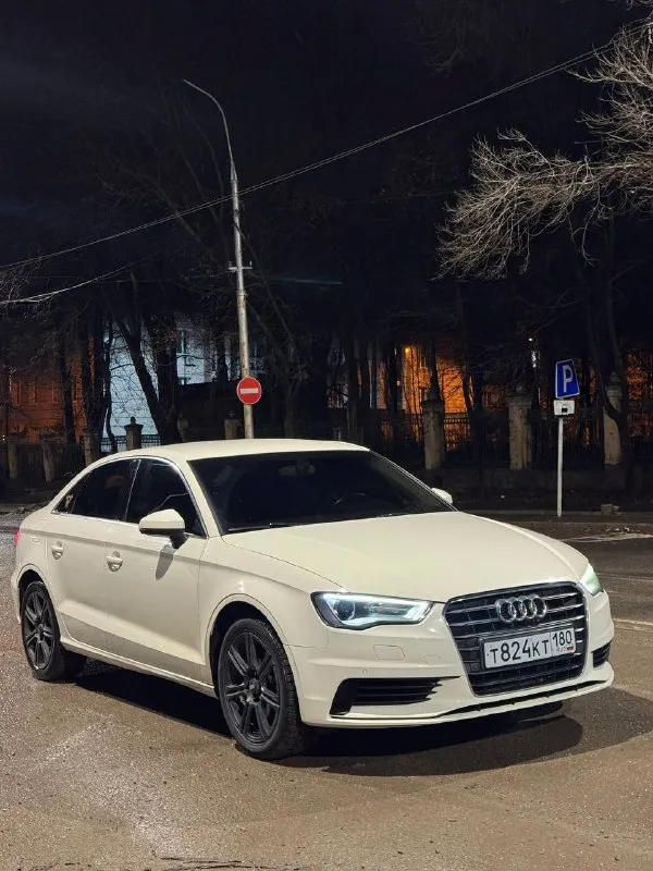 В продаже audi a3 конец 2013 года🤍 реальный пробег авто 154.700км✅ авто каждый день на ходу ✅ обслуженная коробка dsg dq200🤟 1.4 turbo так же обслужен и не расходует масло🔥 продажа от собственника ‼️ 6 владельцев по птс📜 комплектация: кондиционер ❄️ два комплекта колес🛞🛞 омыватель передних фар выездная мультимедиа с отличным звучанием✅ комбинированная кожа✅ мультируль✅ обогрев лобового стекла✅ подогрев сидений✅ рассмотрим обмен‼️ находится г. донецк 🌃 цена:1.390.000 💰💰💰 связь: +79490969474☎️ 📞 звоните: +7(949)0969474 - фотография - 1