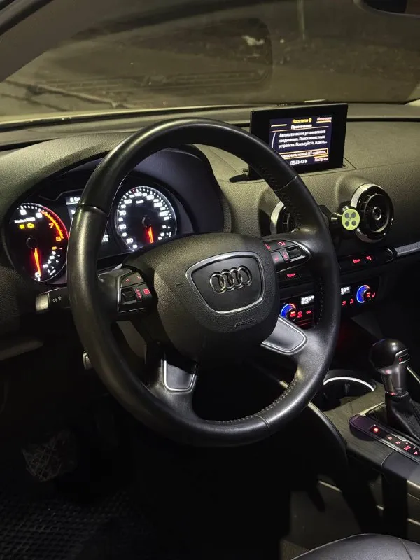 В продаже audi a3 конец 2013 года🤍 реальный пробег авто 154.700км✅ авто каждый день на ходу ✅ обслуженная коробка dsg dq200🤟 1.4 turbo так же обслужен и не расходует масло🔥 продажа от собственника ‼️ 6 владельцев по птс📜 комплектация: кондиционер ❄️ два комплекта колес🛞🛞 омыватель передних фар выездная мультимедиа с отличным звучанием✅ комбинированная кожа✅ мультируль✅ обогрев лобового стекла✅ подогрев сидений✅ рассмотрим обмен‼️ находится г. донецк 🌃 цена:1.390.000 💰💰💰 связь: +79490969474☎️ 📞 звоните: +7(949)0969474 - фотография - 5