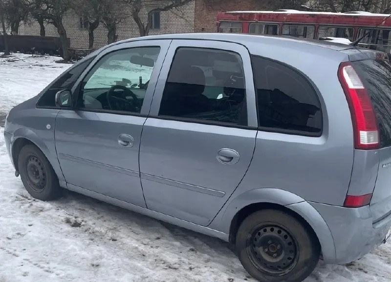 Продам опель мерива 2005 года. коробка механическая, 1,4. пригнана из германии в 2021г. один хозяин. вписано гбо. пробег 270 тыс. км. без дтп, родные стекла. мотор заменен на 250 тыс. км. рабочий кондиционер. тел +79493152014. 395 000 р торг 📞 🇷🇺 звоните: +7(931)5201439 - фотография - 5