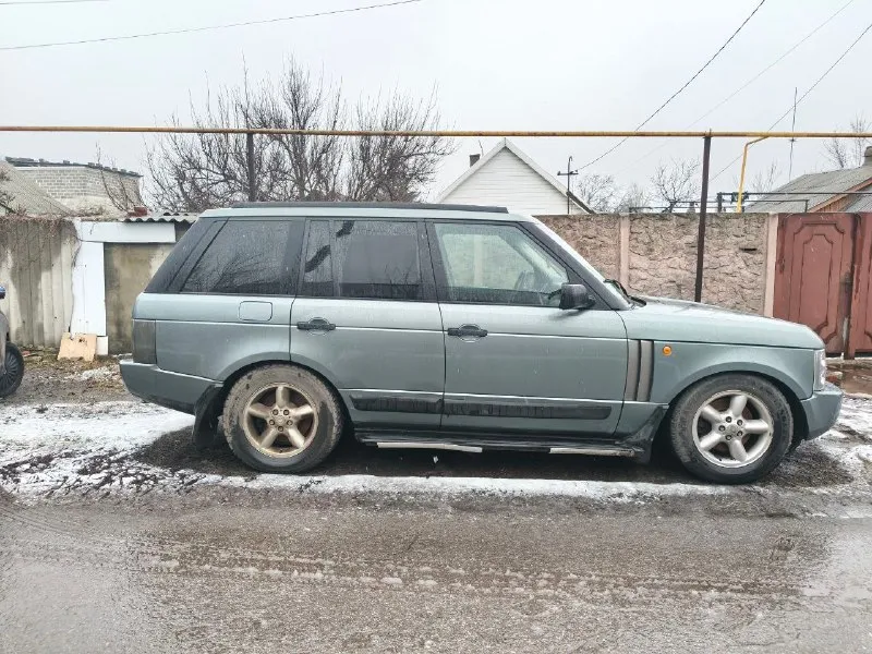 Продам land rover range rover, цена 800 000 рублей с торгом. двигатель v8 4.4 bmw. по машине серьезн... - фотография