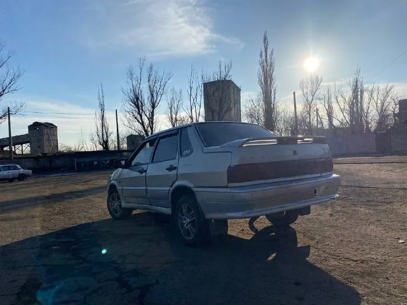 Продаю таврию 2004 год, мотор 1.2 пробег 130 тыс, цена 120₽ состояние хорошее как по кузову, так и технически автомобиль в одних руках не битый не гнилой, мотор, коробка отлично ходовая в порядке, гаражное хранение, 2 комплекта резинны с дисками, все работает вопросы по тел +79493489143 находится в макеевке 📞 звоните: +7(949)3489143 - фотография - 3