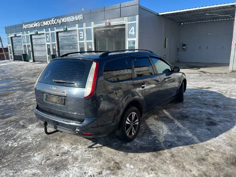 Продам ford фокус 2 рестайлинг. машина в хорошем состоянии, кроме кузова, есть полностью видео всех деталей по кузову, мотор живой, масло не ест, рабочий автомобиль, усиленные пружины, стоит хорошая музыка, автозапуск, быстрым торг цена 375000. пробег 313000. +79495228049 телеграмм или в вк 📞 звоните: +7(949)5228049 - фотография - 2