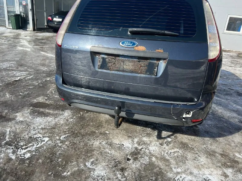 Продам ford фокус 2 рестайлинг. машина в хорошем состоянии, кроме кузова, есть полностью видео всех деталей по кузову, мотор живой, масло не ест, рабочий автомобиль, усиленные пружины, стоит хорошая музыка, автозапуск, быстрым торг цена 375000. пробег 313000. +79495228049 телеграмм или в вк 📞 звоните: +7(949)5228049 - фотография - 4