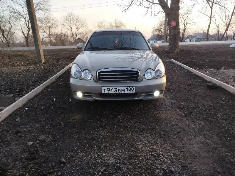 Продам hyundai соната 2008 г. в. двс 2 л. абс. климат. 4 есп. подогрев зеркал, лоб. и заднего стекла. кожаные сиденья с подогревом. камера перед, зад, регистратор. новые динамики. магнитола с интернетом. есть косяки по кузову. 350 торг +79493235450 📞 звоните: +7(949)3235450 - фотография - 2